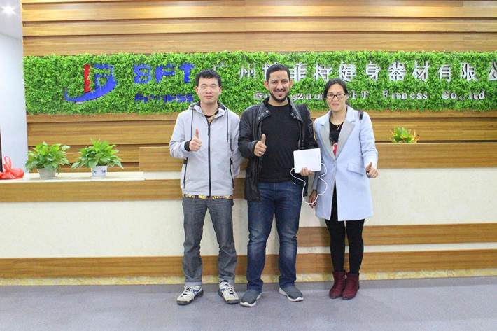 91大香蕉在线播放商用健身房器材從中國出口到巴林